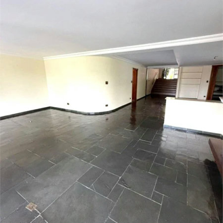 Casa à venda com 5 quartos, sendo 3 suítes,  em Jardim Leonor, São Paulo, SP