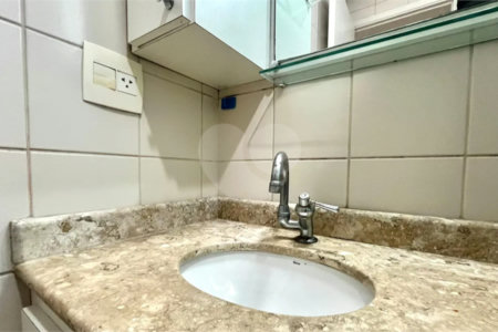 Apartamento à venda com 3 quartos, sendo 1 suíte,  em Vila Campestre, São Paulo, SP