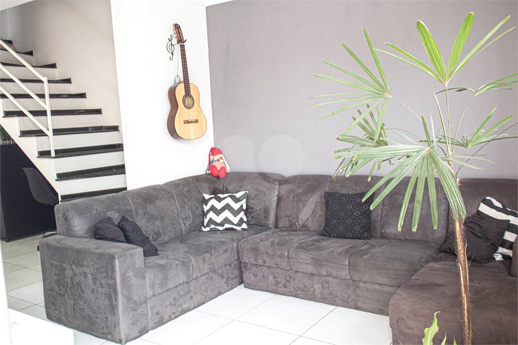 Casa à venda com 2 quartos, sendo 1 suíte, no Centro, Mairinque, SP