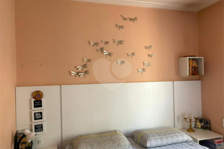 Casa à venda com 3 quartos, sendo 1 suíte, no condomínio Villagio Vicino, São Paulo - SP