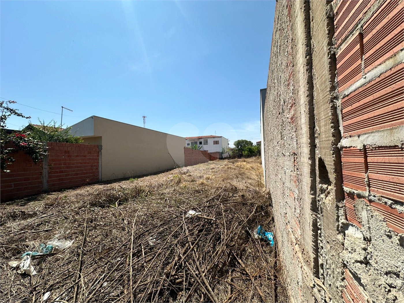 Terreno a venda na Vila Brasília