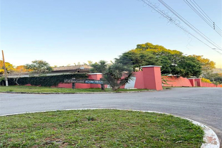 Casa à venda com 6 quartos, sendo 2 suítes, no condomínio Alpes de Mairiporã, Mairiporã - SP