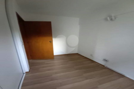Apartamento à venda com 3 quartos, sendo 1 suíte, em Vila Monumento, São Paulo, SP