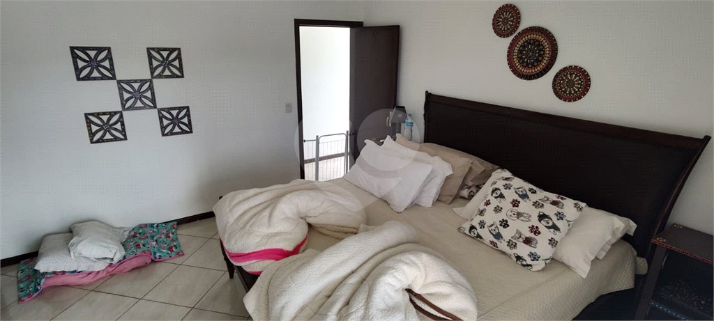 Casa à venda com 5 quartos, sendo 3 suítes,  em Capoavinha, Mairiporã, SP