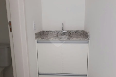 Apartamento à venda ou para alugar com 2 quartos, sendo 1 suíte,  em Vila Santa Isabel, São Roque, SP