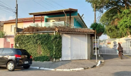 Sobrado à venda com 4 quartos, sendo 1 suíte,  em Vila Prel, São Paulo, SP