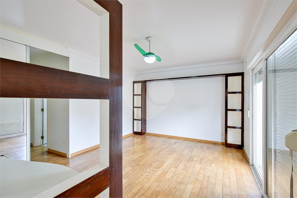 Casa à venda com 4 suítes no condomínio Solar Andaluz, São Paulo - SP