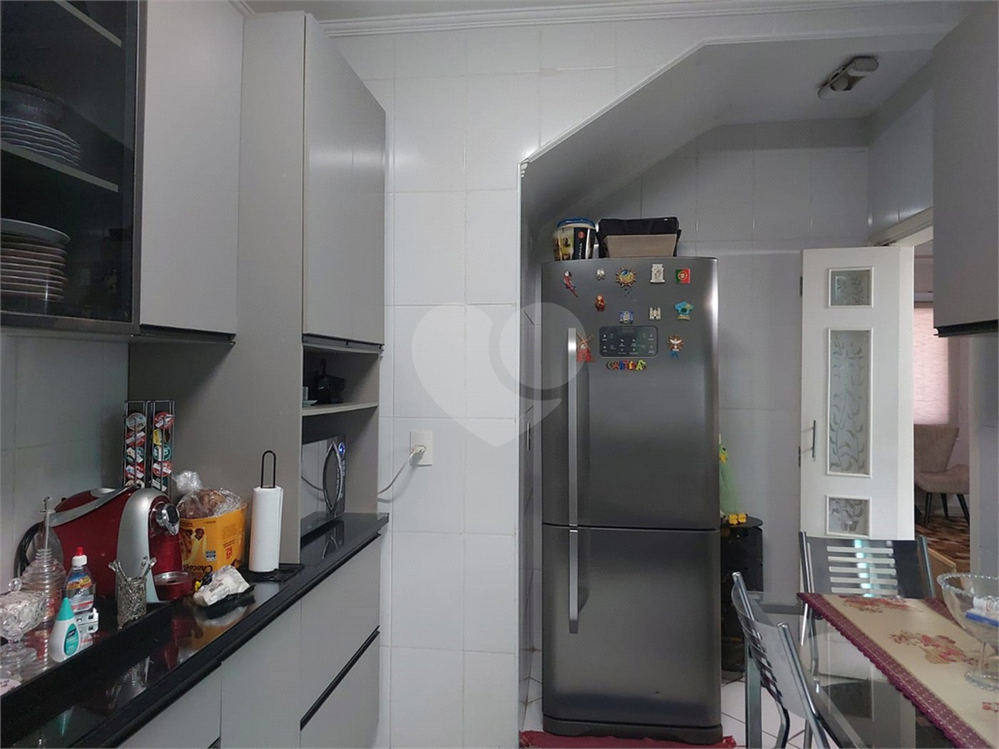 Casa à venda com 3 quartos, sendo 1 suíte, no condomínio Algarve Residencial, São Paulo - SP