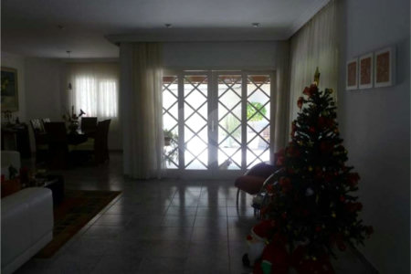 Casa à venda com 3 quartos, sendo 1 suíte, no condomínio Vivenda das Vinhas, Vinhedo - SP