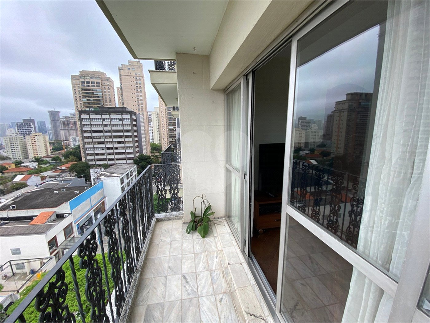 Cobertura à venda com 3 quartos, sendo 1 suíte,  em Brooklin Paulista, São Paulo, SP