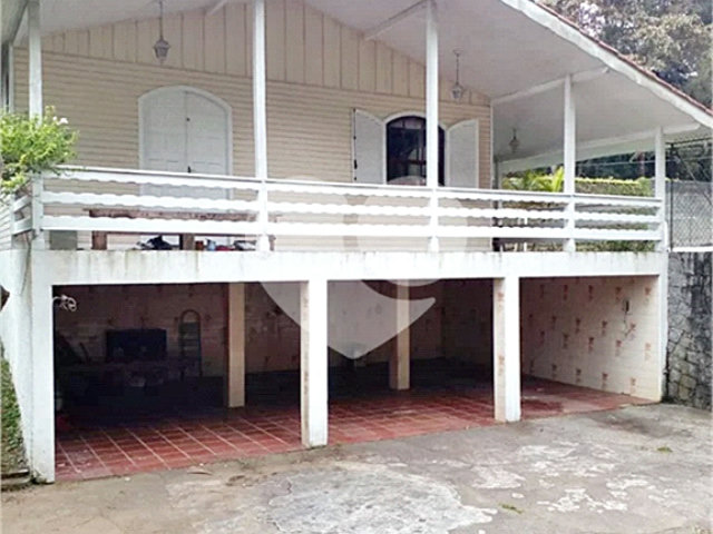 Casa à venda com 4 quartos, sendo 1 suíte,  no condomínio Parque Imperial da Cantareira, Mairiporã - SP