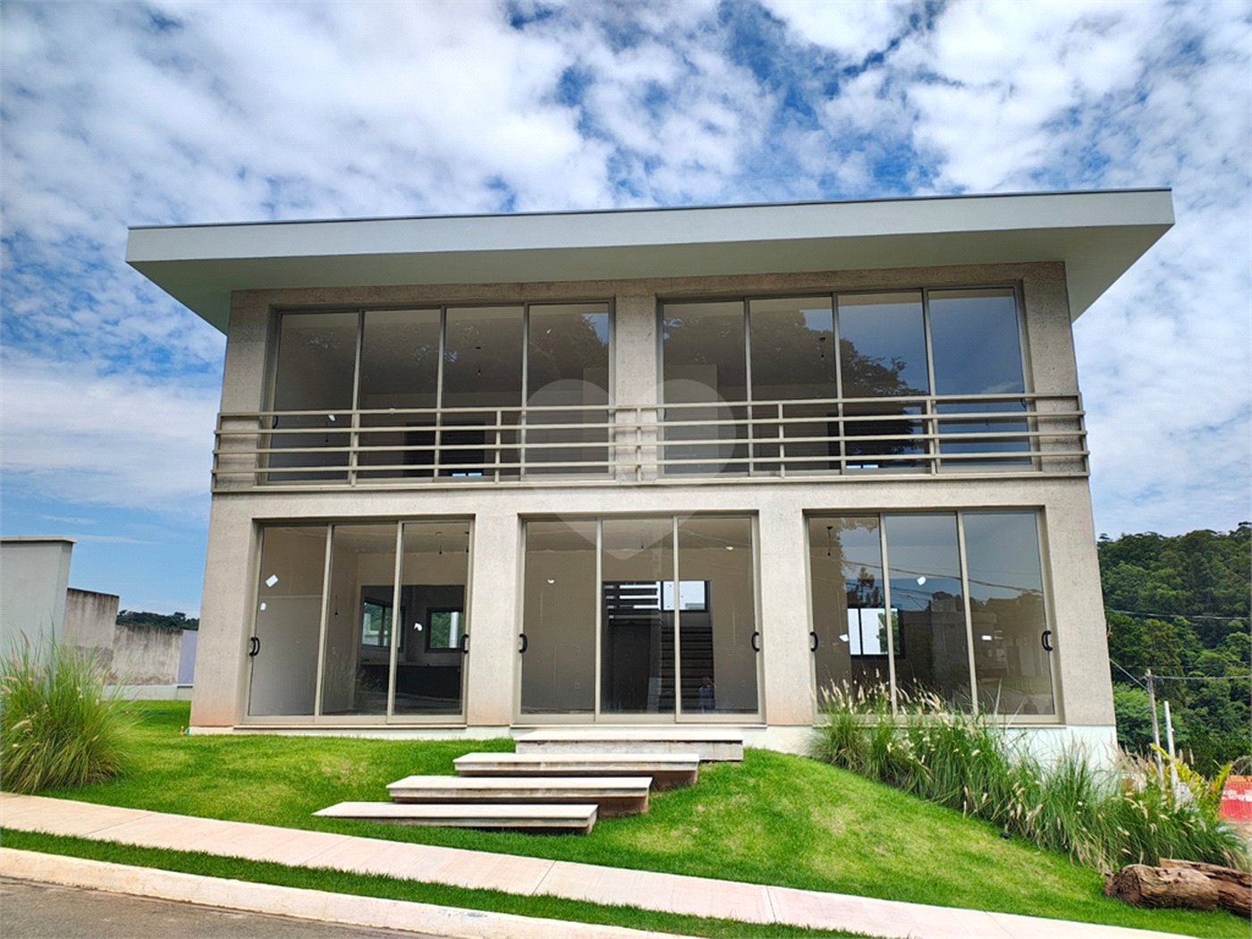 Casa à venda com 4 quartos, sendo 3 suítes,  no condomínio Villa Verde, Jundiaí - SP