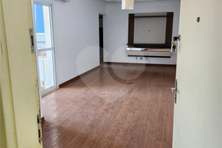 Apartamento à venda com 3 quartos, sendo 1 suíte, em Jardim dos Manacás, Araraquara, SP