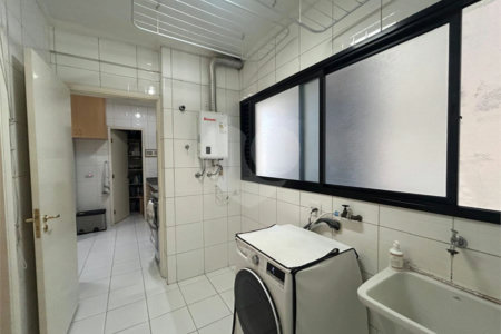 Apartamento à venda com 4 quartos, sendo 2 suítes, em Pinheiros, São Paulo, SP