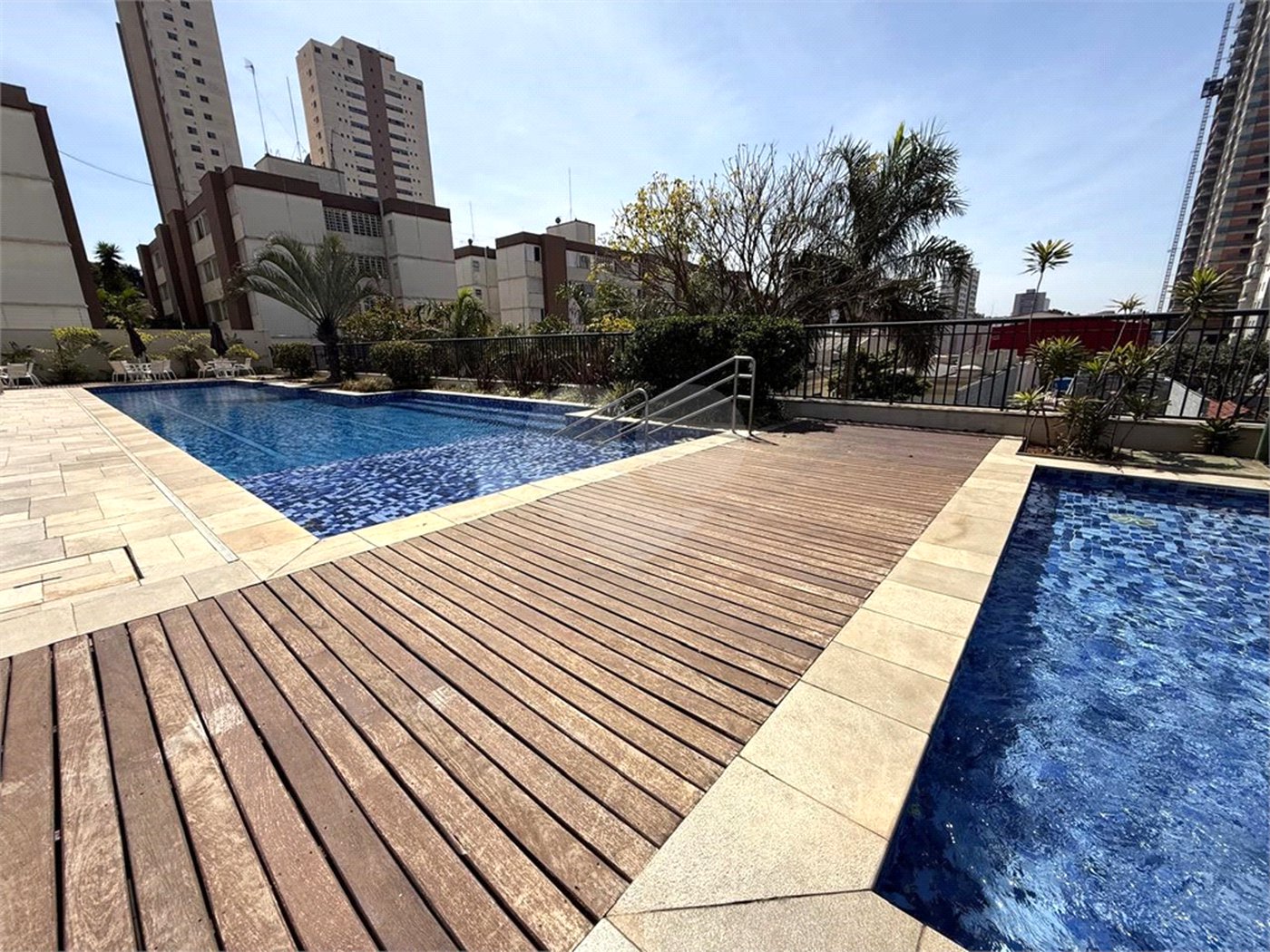 Apartamento à venda com 3 quartos, sendo 1 suíte,  em Vila Prudente, São Paulo, SP