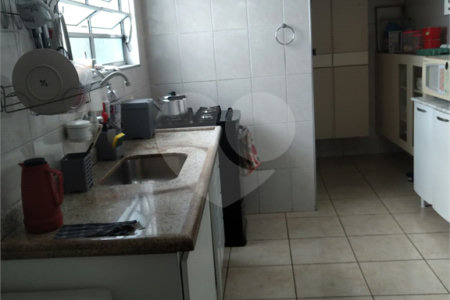 Sobrado à venda com 3 suítes em Vila Marari, São Paulo, SP