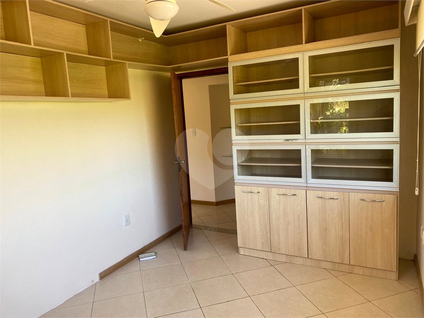 Casa à venda com 4 quartos, sendo 2 suítes, em Ubatiba, Maricá, RJ
