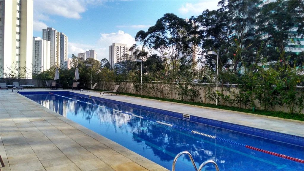 Apartamento à venda com 3 suítes em Jardim Londrina, São Paulo, SP