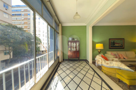 Apartamento à venda com 3 quartos, sendo 1 suíte,  em Copacabana, Rio de Janeiro, RJ