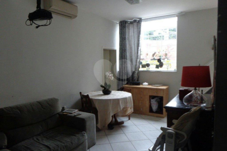 Sobrado à venda com 2 quartos em Vila Mascote, São Paulo, SP