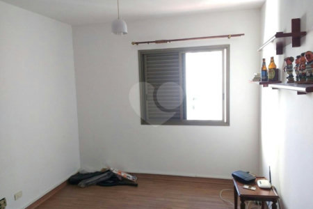 Apartamento à venda com 3 suítes em Aclimação, São Paulo, SP