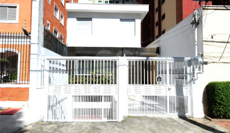 Casa Térrea para alugar com 4 quartos, sendo 1 suíte,  em Vila Mariana, São Paulo, SP