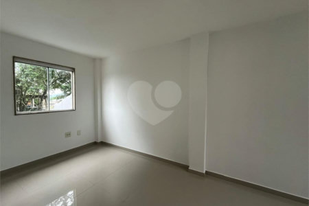 Casa à venda com 3 quartos, sendo 2 suítes, no condomínio Notting Hill - Campo Grande, Rio de Janeiro - RJ
