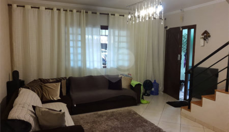 Sobrado à venda com 2 quartos, sendo 1 suíte,  em Tremembé, São Paulo, SP