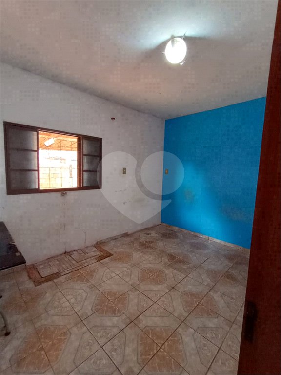Casa à venda com 2 quartos em Vila Mazzei, Itapetininga, SP
