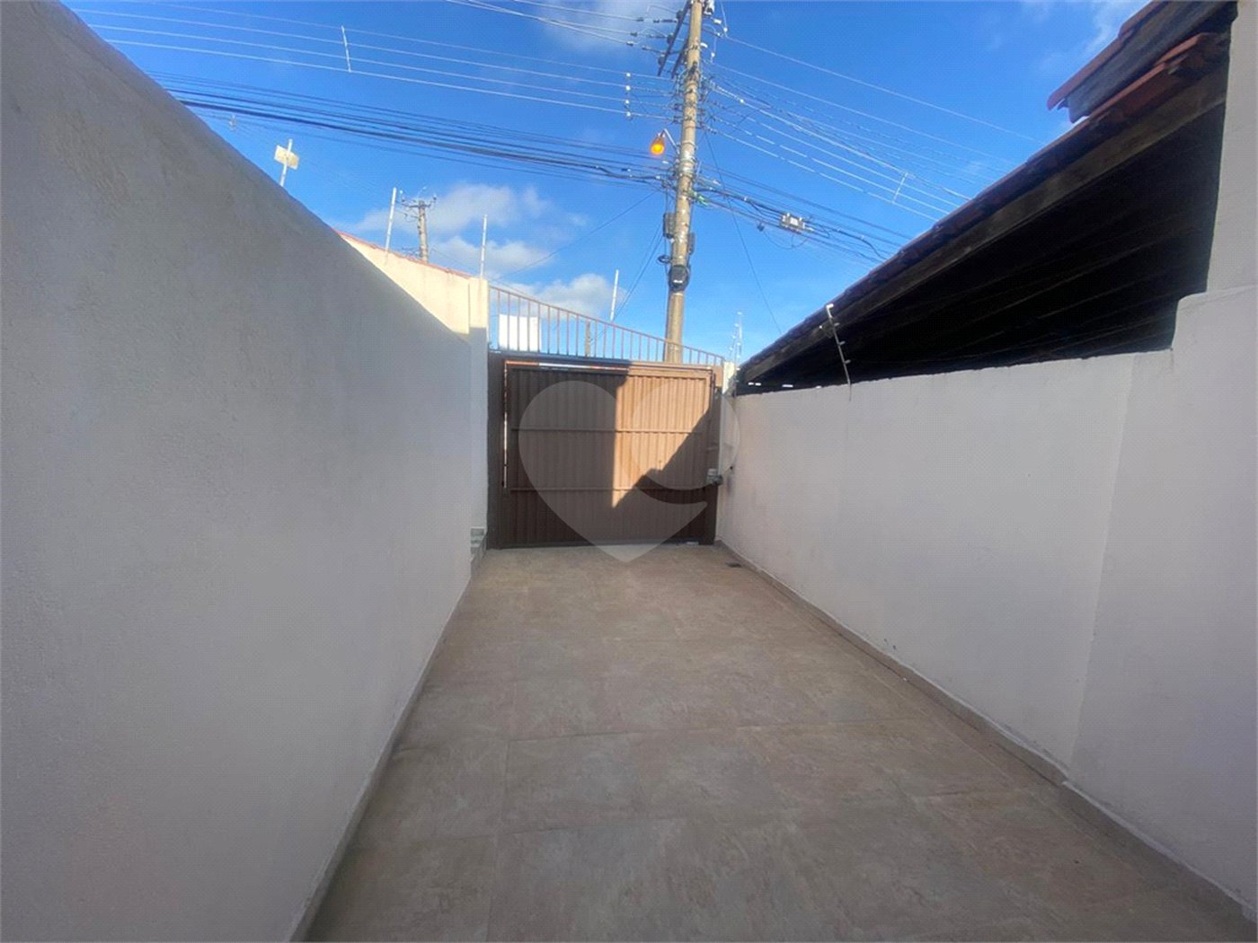 Casa à venda com 3 quartos, sendo 1 suíte,  em Vila Nova Cintra, Mogi das Cruzes, SP