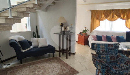 Casa à venda com 5 quartos, sendo 3 suítes,  em Capoavinha, Mairiporã, SP