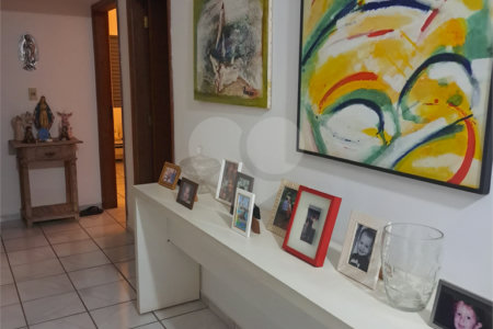 Casa à venda com 3 quartos, sendo 1 suíte,  em Jardim das Estações (vila Xavier), Araraquara, SP