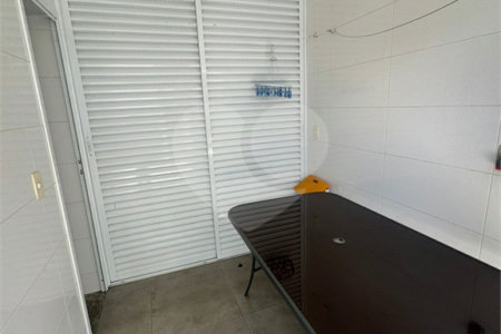 Sobrado à venda com 3 quartos, sendo 1 suíte, em Vila Nivi, São Paulo, SP
