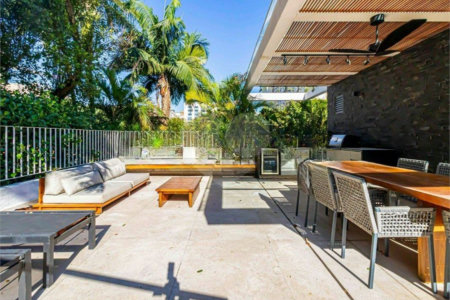 Casa à venda ou para alugar com 2 suítes no condomínio Praça Gabriel, São Paulo - SP