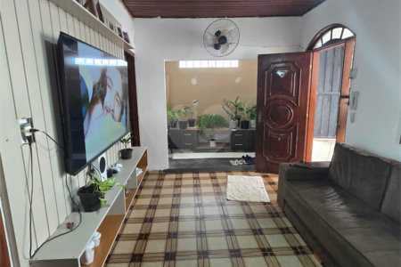 Casa à venda com 3 quartos, sendo 1 suíte, em Vila Maciel, Itapetininga, SP