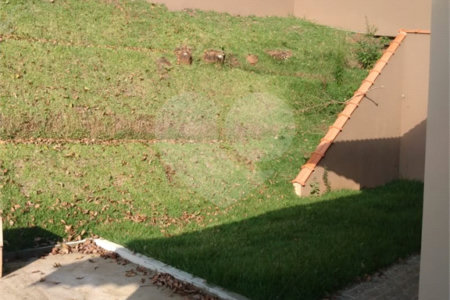 Casa à venda com 3 quartos, sendo 1 suíte, no condomínio Marf Ii, Bom Jesus dos Perdões - SP