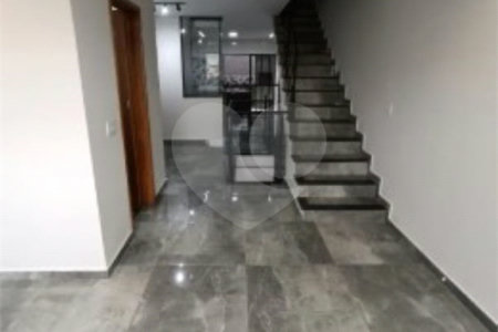 Sobrado à venda com 3 quartos, sendo 1 suíte, em Vila Marina, São Paulo, SP