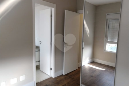 Apartamento à venda com 3 suítes em Vila Anastácio, São Paulo, SP