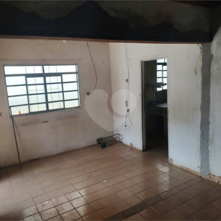 Casa à venda com 2 quartos, sendo 1 suíte, no Centro, Jarinu, SP