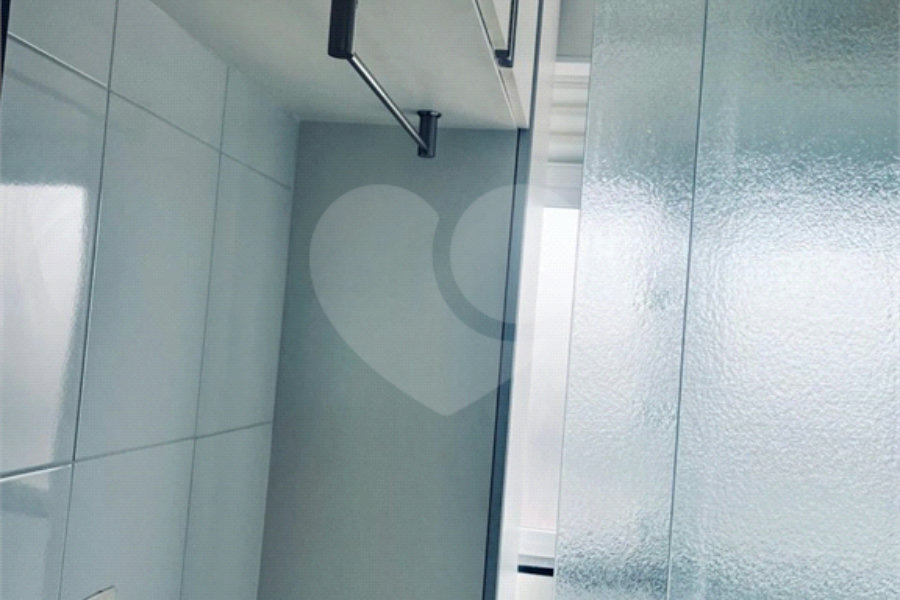Apartamento à venda com 2 quartos em Parque Maria Domitila, São Paulo, SP