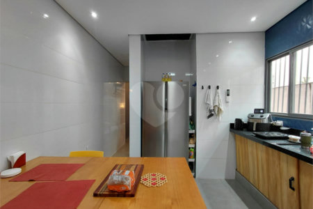 Sobrado à venda com 3 quartos, sendo 1 suíte, em Vila Romana, São Paulo, SP