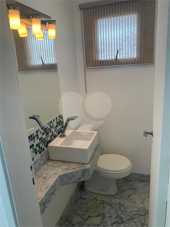 Apartamento à venda com 3 quartos, sendo 1 suíte,  em Vila Andrade, São Paulo, SP