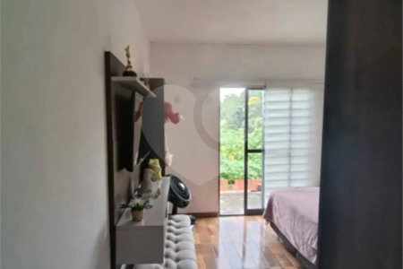 Casa à venda com 2 quartos no condomínio Antilhas, Cotia - SP