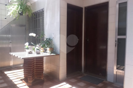 Casa à venda com 3 quartos, sendo 1 suíte, em Santo Amaro, São Paulo, SP