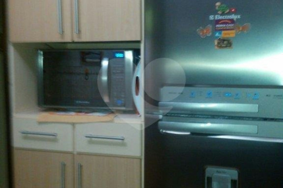 Casa à venda com 3 quartos, sendo 1 suíte, no condomínio Jardim das Pedras, São Paulo - SP