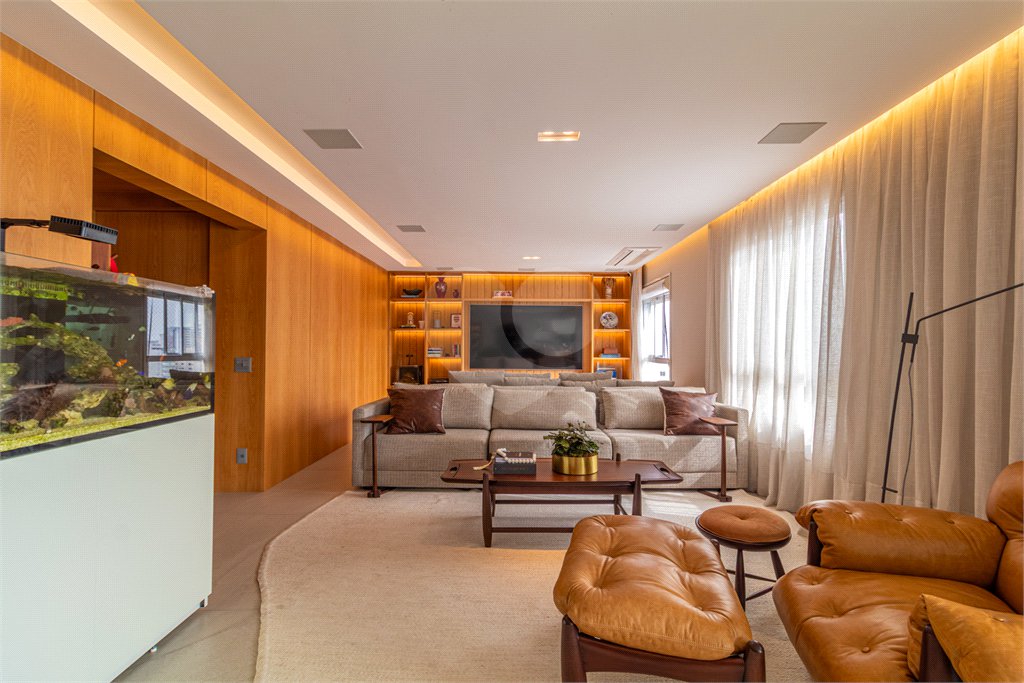 Apartamento à venda com 3 suítes em Vila Olímpia, São Paulo, SP