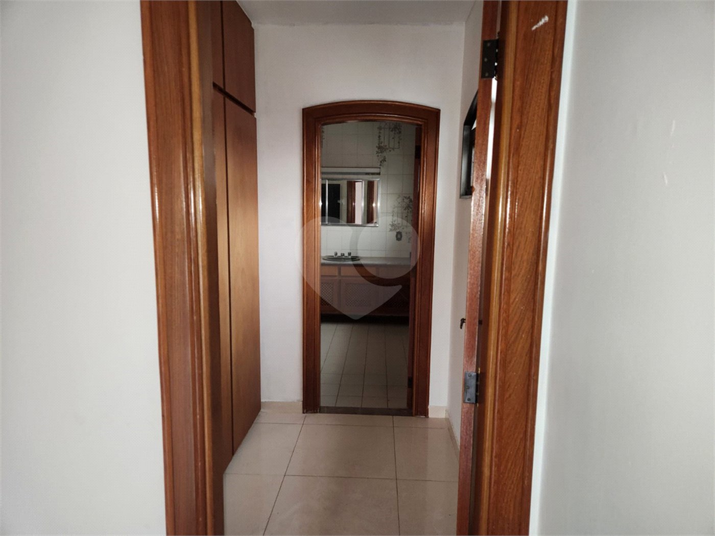 Sobrado à venda ou para alugar com 4 quartos, sendo 2 suítes, no Centro, Araraquara, SP