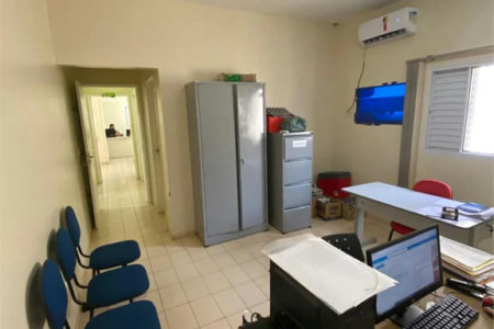 Casa à venda com 5 quartos no Centro, Balsas, MA
