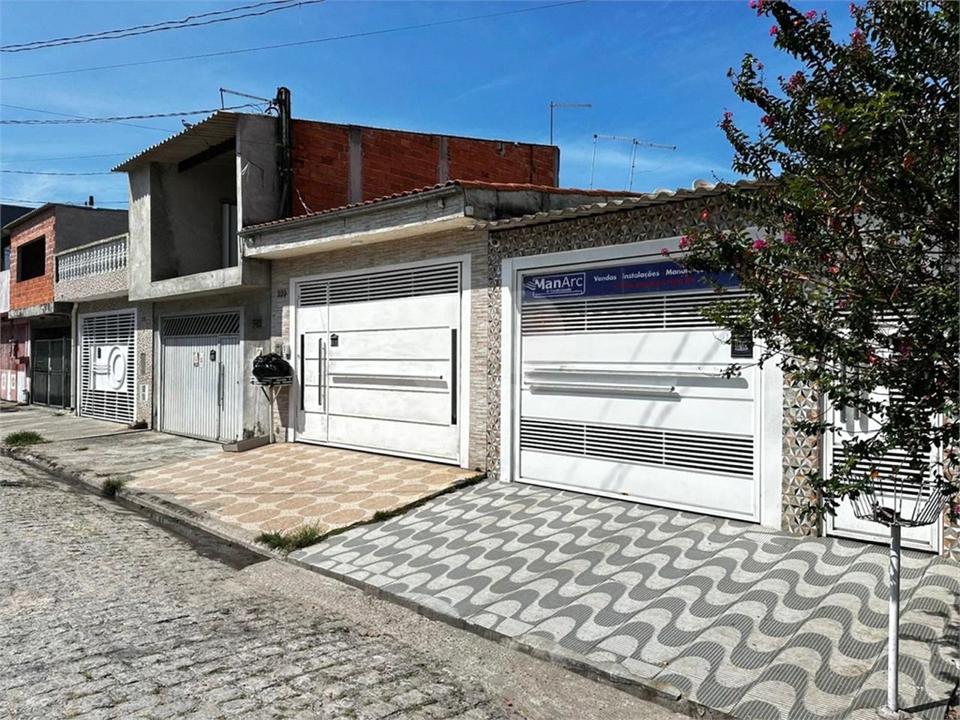 Sobrado à venda com 3 quartos em Jardim Suzanópolis, Suzano, SP