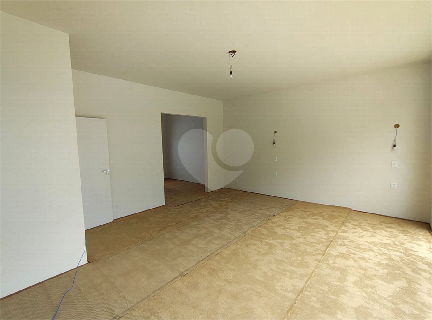 Casa à venda com 4 quartos, sendo 3 suítes,  no condomínio Villa Verde, Jundiaí - SP